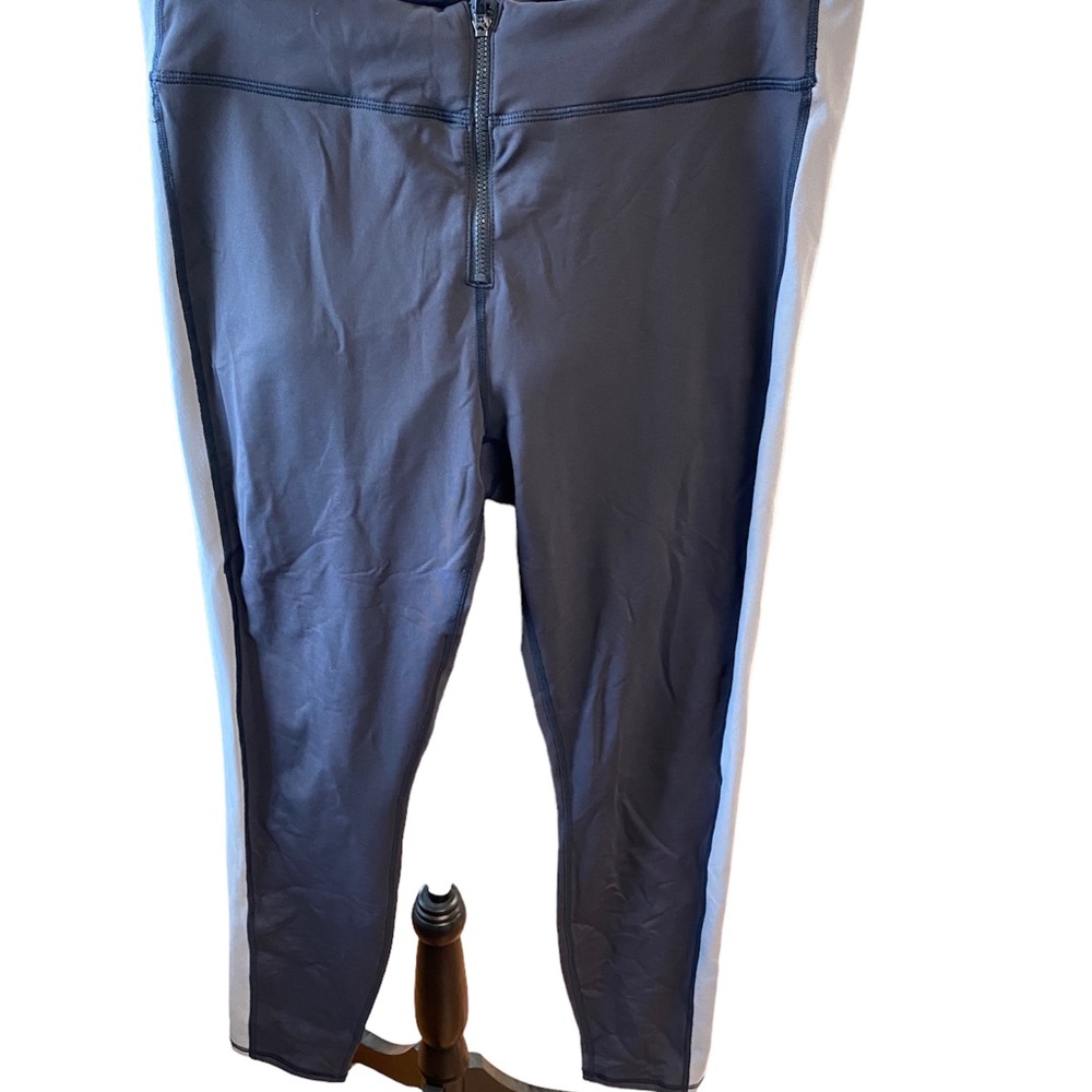 Fabletics Leggings With Zipper Size Large. - image 2